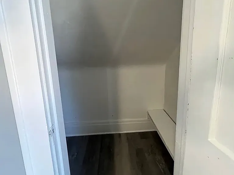 2858 McKoon Ave #2 — Photo 10