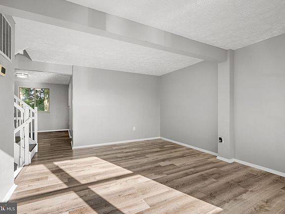 5th image of 7041 Hames Ct