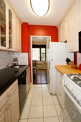 Sold by Bellmarc Realty | media 27