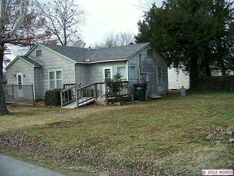 2nd image of 201 N 15th St