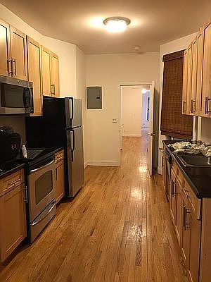 2nd image of 214 E 90th St #2W
