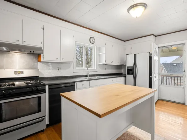 9 Cross St #9, Quincy, MA 02169