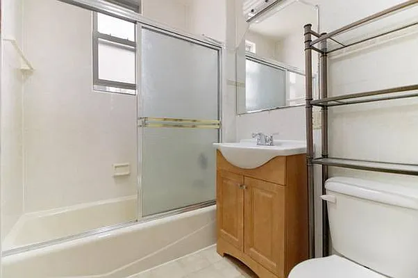 Rented by Oxford Property Group | media 7