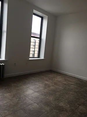 Rented by Flatiron Real Estate Advisors LLC | media 12