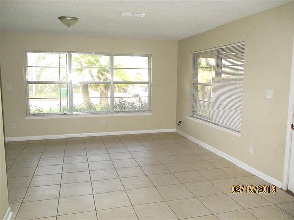 5th image of 3219 Maplewood Dr