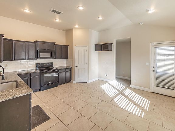 3rd image of 3618 Ridgely Ave