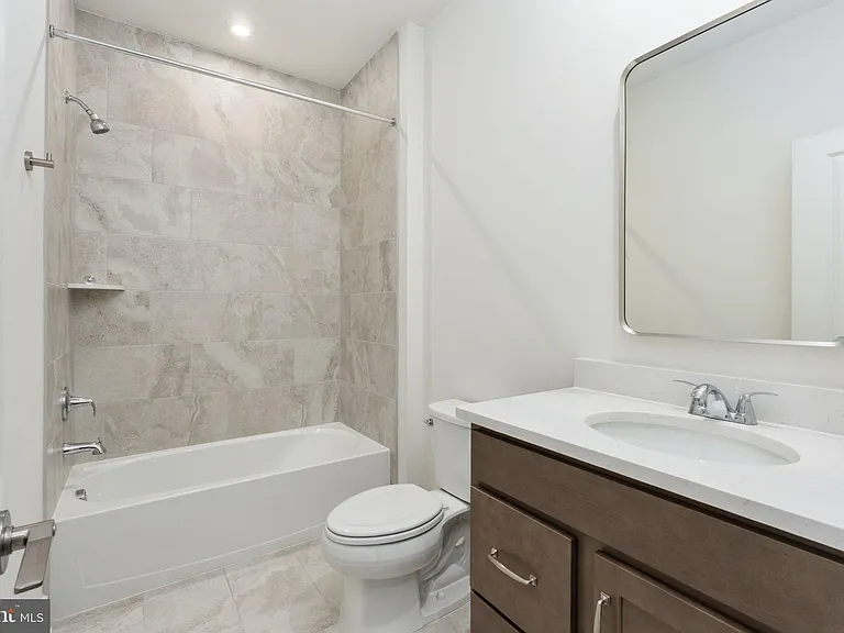 42086 Picasso Sq — Photo 31