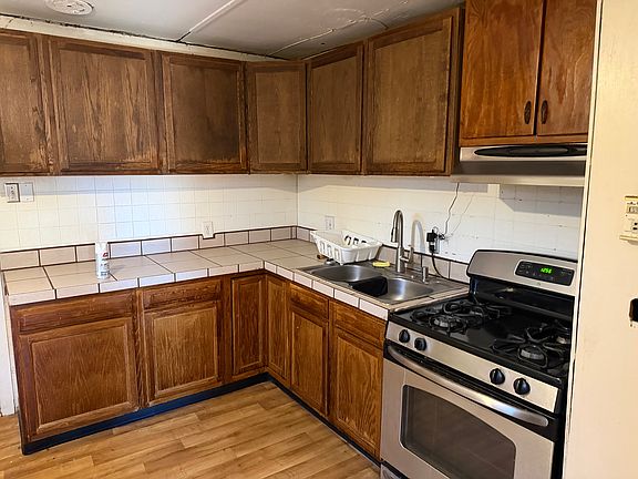 3rd image of 1213 Taos Ln