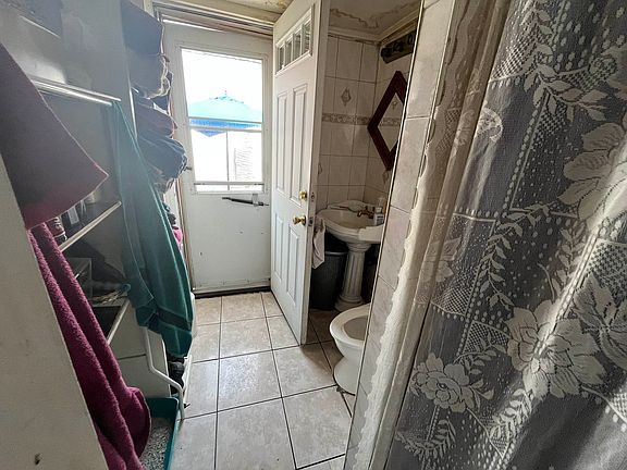 4th image of 23-74 36th St #3