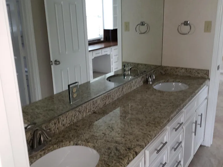 3016 Overton Park Dr W — Photo 33