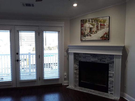 3rd image of 3087 Westminster Dr APT 207