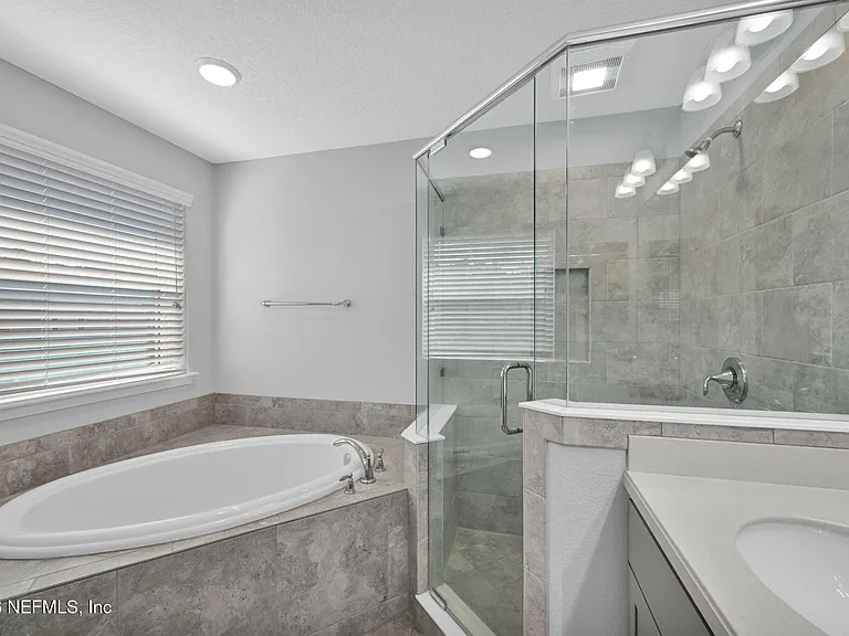 51 Foxcross Ave — Photo 15