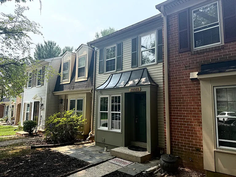 20503 Strath Haven Dr — Photo 2