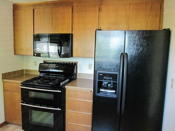2nd image of 3215 31st Ave SE
