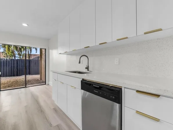 7864 NW 12TH Street, Plantation, FL 33322