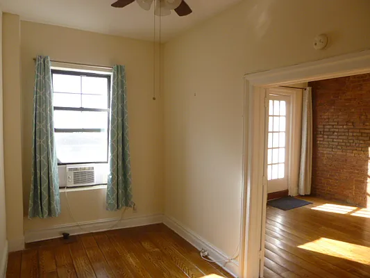 Rented by Stefan R. Capan, LREB | media 27