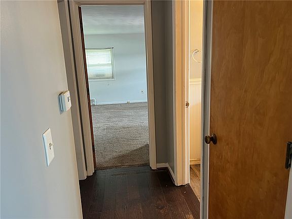 5th image of 2341 Monroe Ave APT 2E