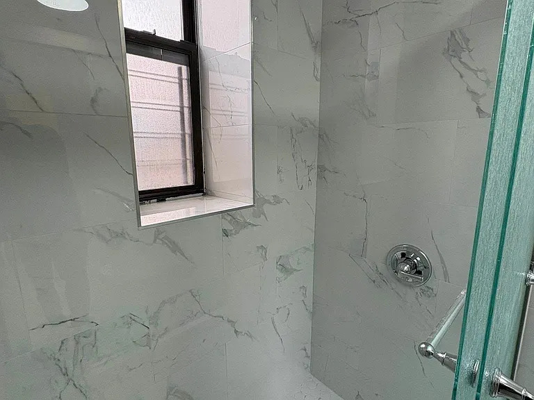 1428 Lexington Ave #3A — Photo 6