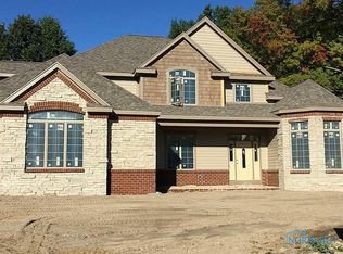 3942 Timber Valley Dr, Maumee, OH 43537
