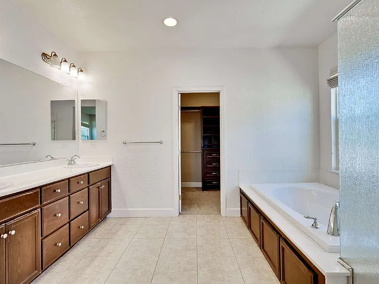 675 W Esplanade Dr — Photo 20