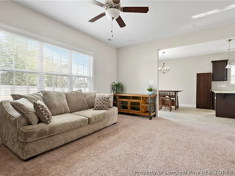 820 Leah St — Photo 10