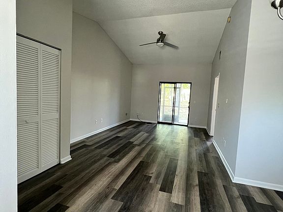 5th image of 8322 DERBYSHIRE Place