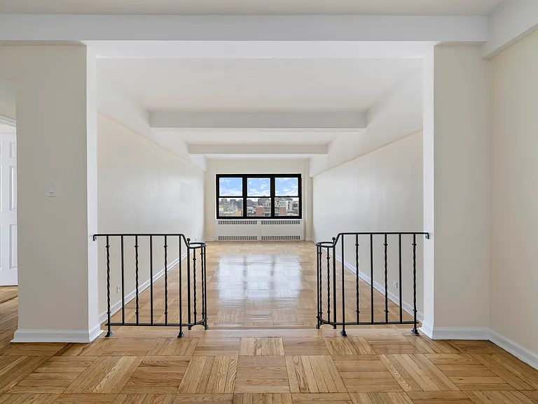 930 Grand Concourse #9J — Photo 1