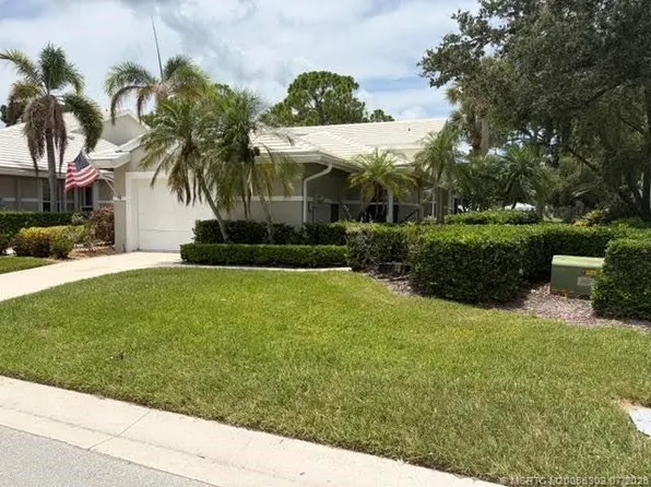 2406 SW Foxpoint Trl, Palm City, FL 34990