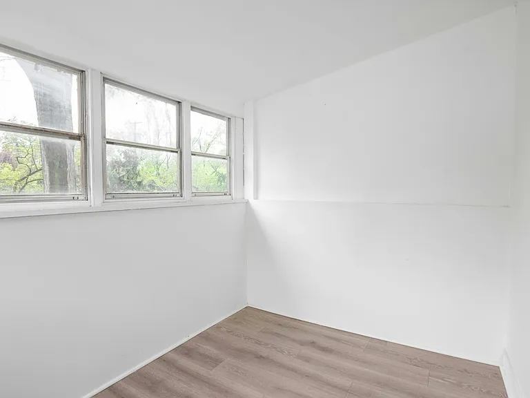 14608 Alder Ave — Photo 13