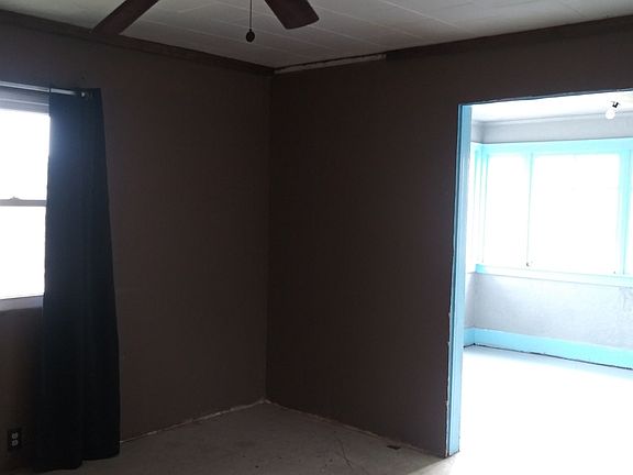 3rd image of 1700 Sterling Ave