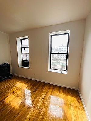 5th image of 207 E 14th St #D4