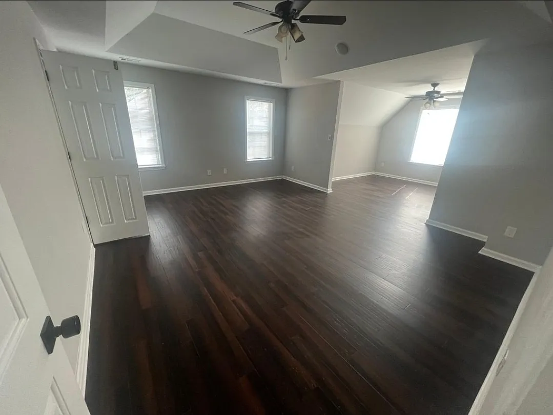5 bed, 2714 sqft, $3,500 — Photo 4