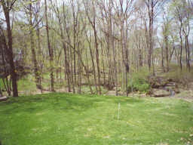 2nd image of 68 Fells Rd