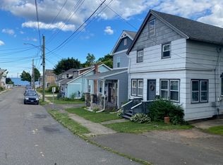 42 Arlington St, West Haven, CT 06516
