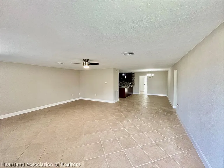 1409 Palm Way — Photo 13