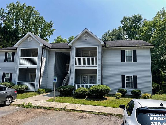 2nd image of 647 W Presnell St APT 1C