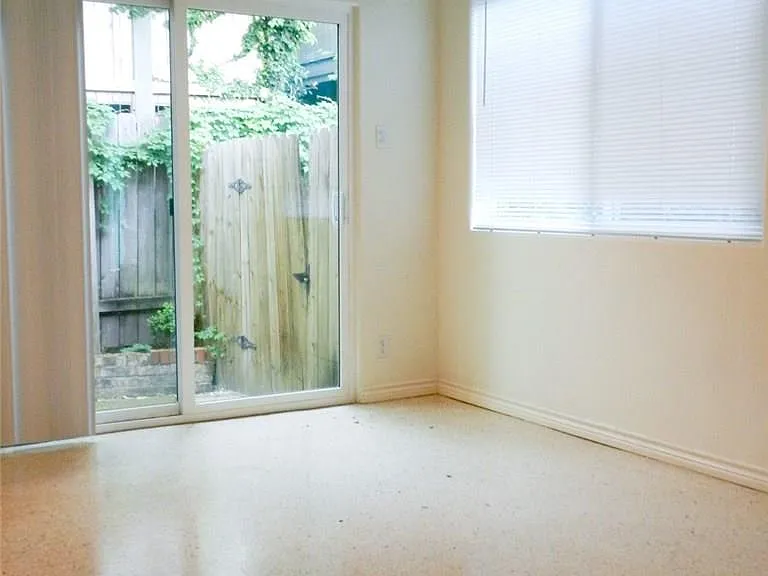 3713 Meredith St — Photo 11