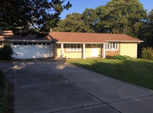 1751 Wild Horse Creek Rd, Chesterfield, MO 63005