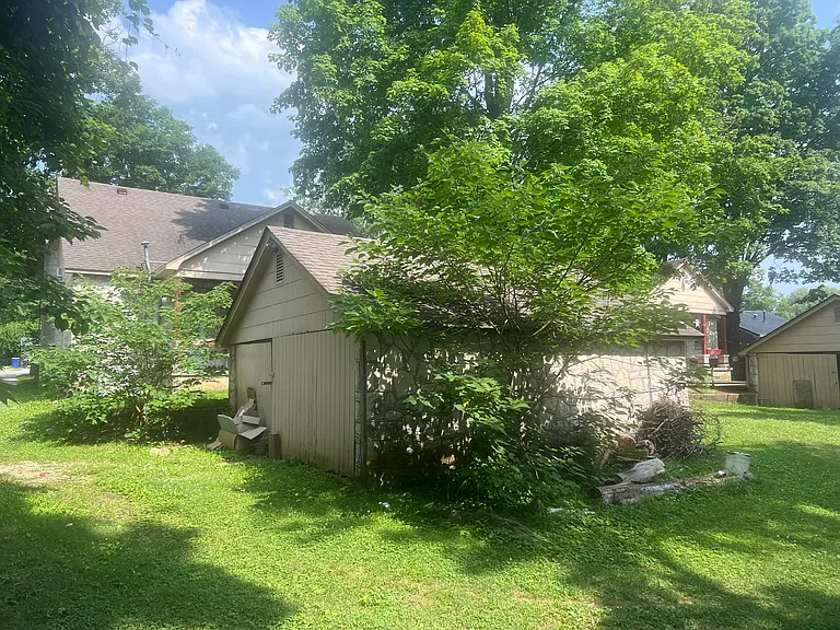 1621 Catherine Dr #B — Photo 12
