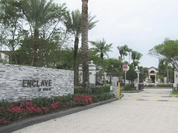 4400 NW 107th Ave APT 301, Doral, FL 33178