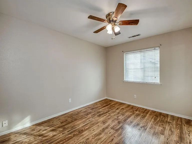 2559 Dennis Ave — Photo 16
