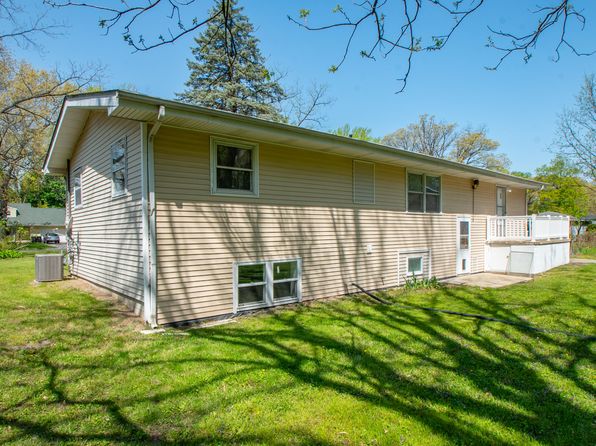 2681 Hickory St, Portage, IN 46368