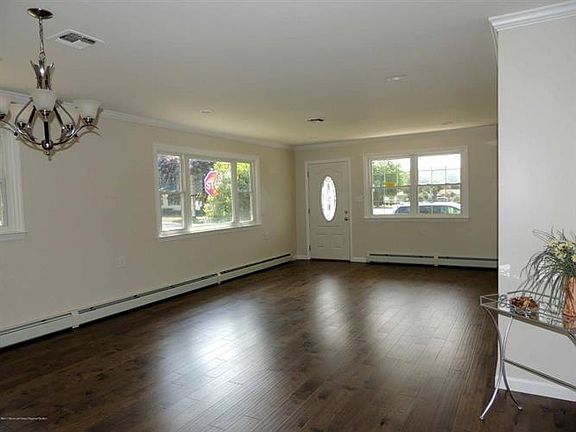4th image of 709 Jamaica Blvd