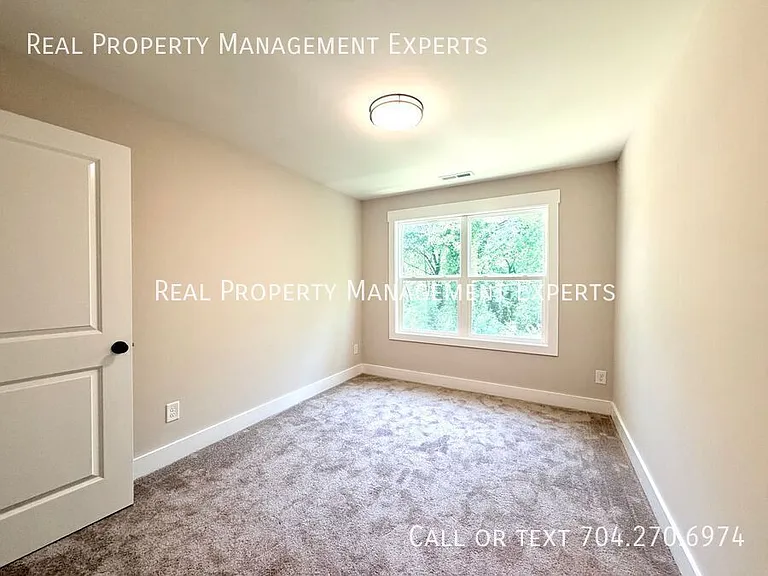 412 N Scruggs St — Photo 15