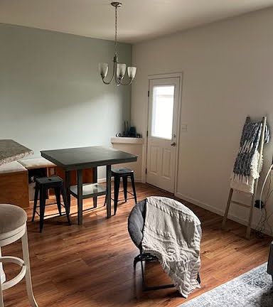 4th image of 613 Zenith Ln Unit E