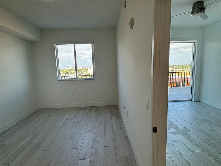 602 E Dania Beach Blvd #517 — Photo 6