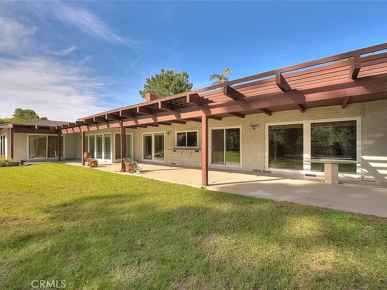16612 Park Lane Cir — Photo 40