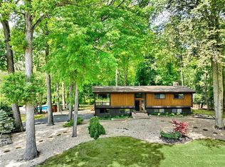 24 Robin Hood Rd, Suffern, NY 10901