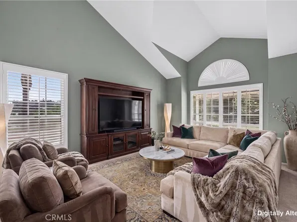 2000 Citrus Wood Ln, Riverside, CA 92503