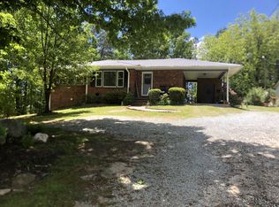 15 Delta Dr, Roxboro, NC 27573